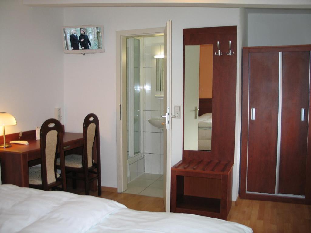 Hotel Restaurant Zur Post วุปปาทัล ห้อง รูปภาพ